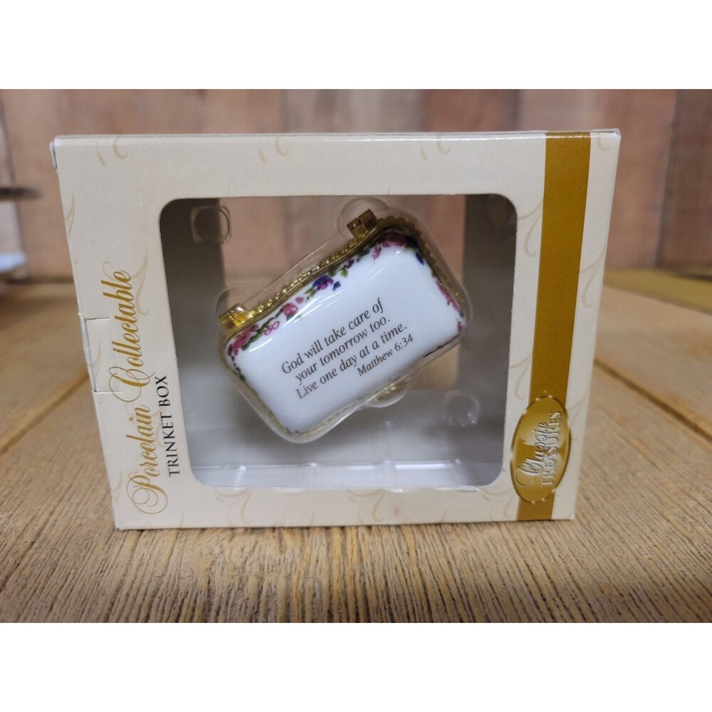 Beautifully detailed Porcelain Trinket box with lid.